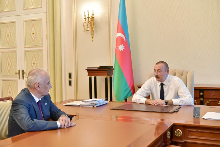 president_abutalibov_qebul_211019