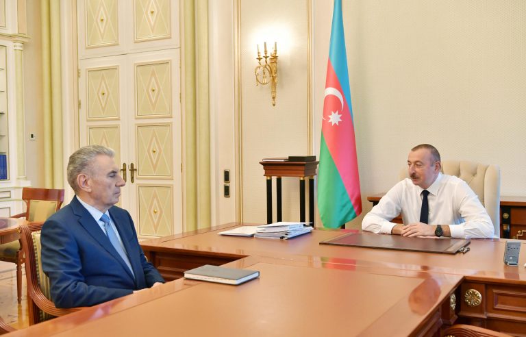 prezident_hasanov_qebul_211019
