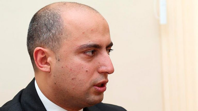 emin emru