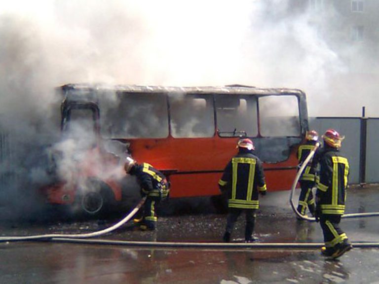 yan avtobus