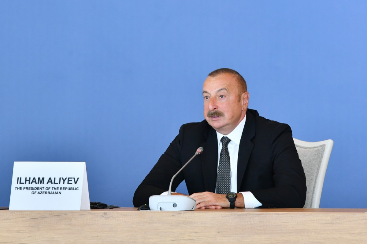 ilham aliyev forum02