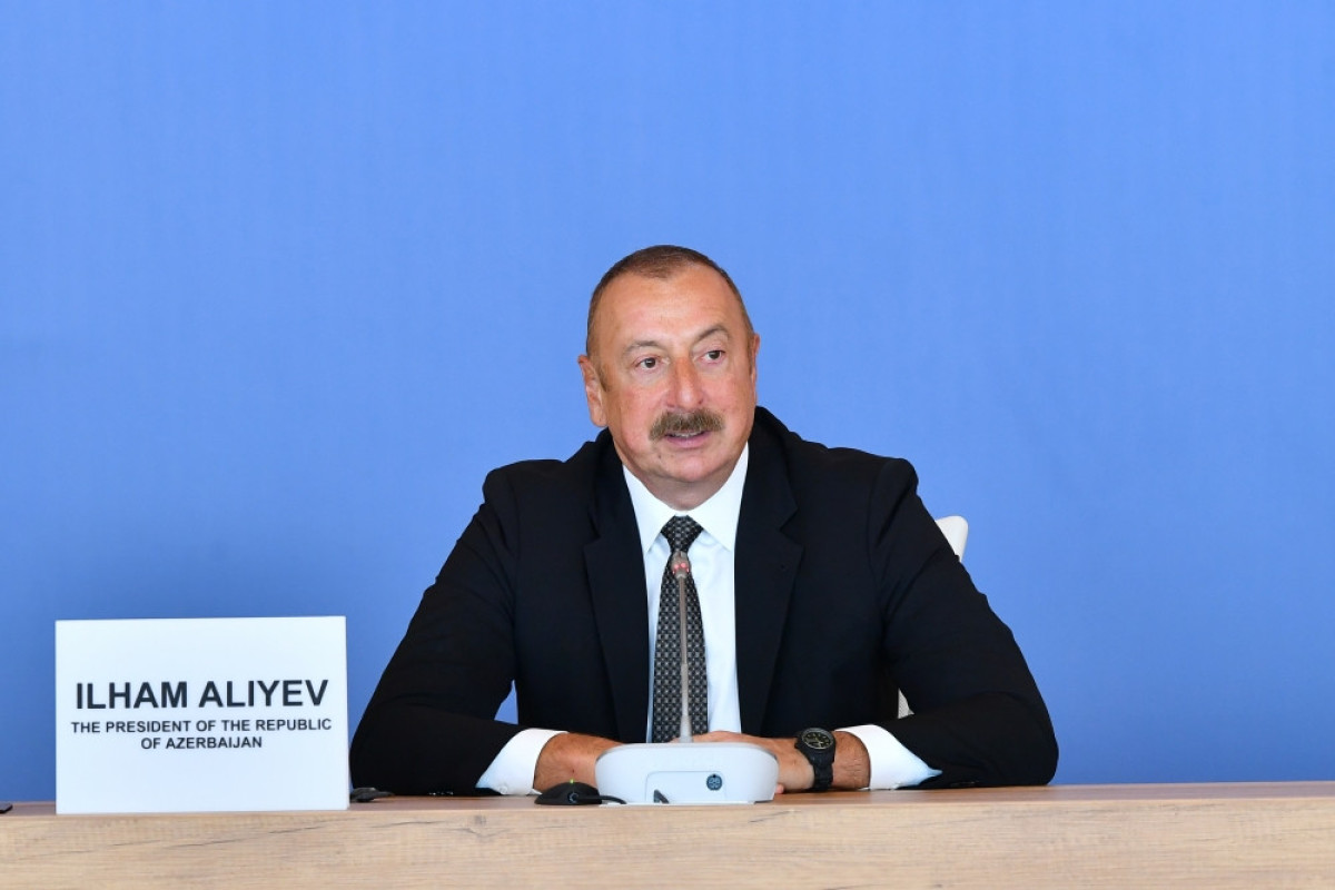ilham aliyev forumda