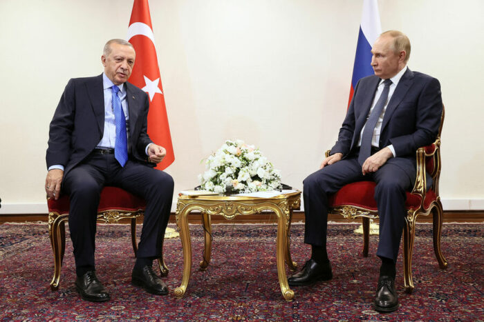 2022-07-19T165558Z_287069340_RC24FV9A4XNL_RTRMADP_3_UKRAINE-CRISIS-RUSSIA-TURKEY-IRAN-pic_32ratio_900x600-900x600-34137