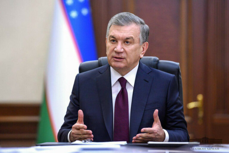 ozbek prezident