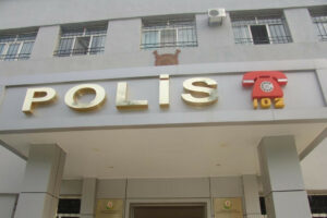 polis