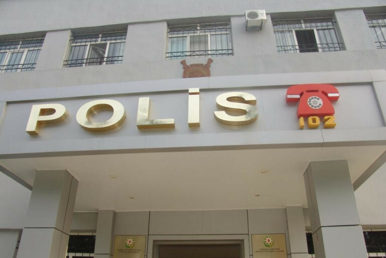 polis