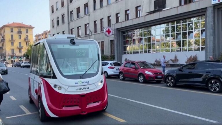 avtobus surucusuz