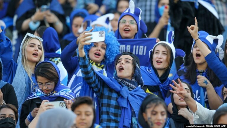 iran qadin stadioan