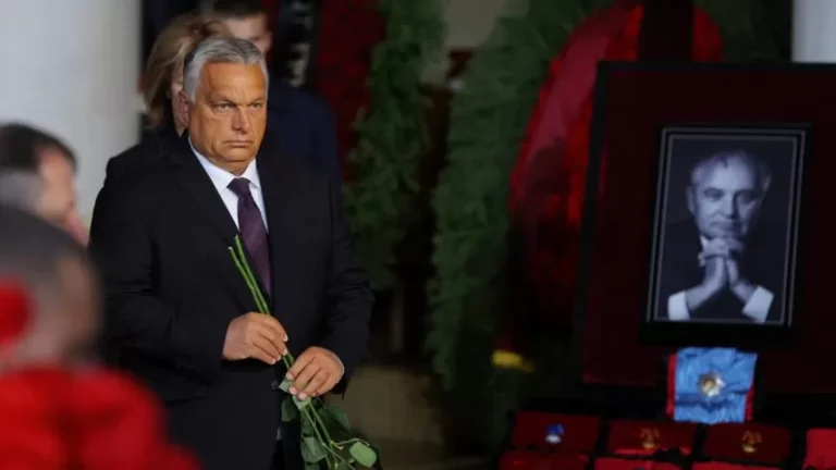 _126576029_orban_reu.jpg