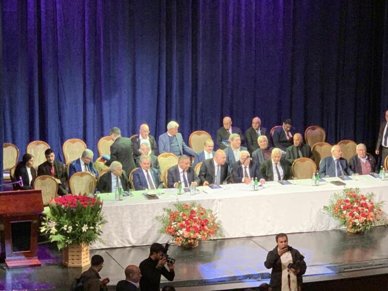 yazicilar qurultay