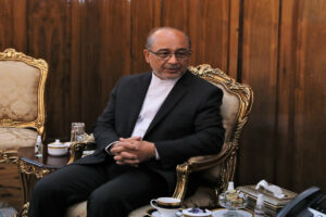 iran sefir itali