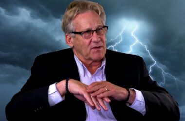 Dünyanı öncəgörmələri ilə heyrətə salan adam