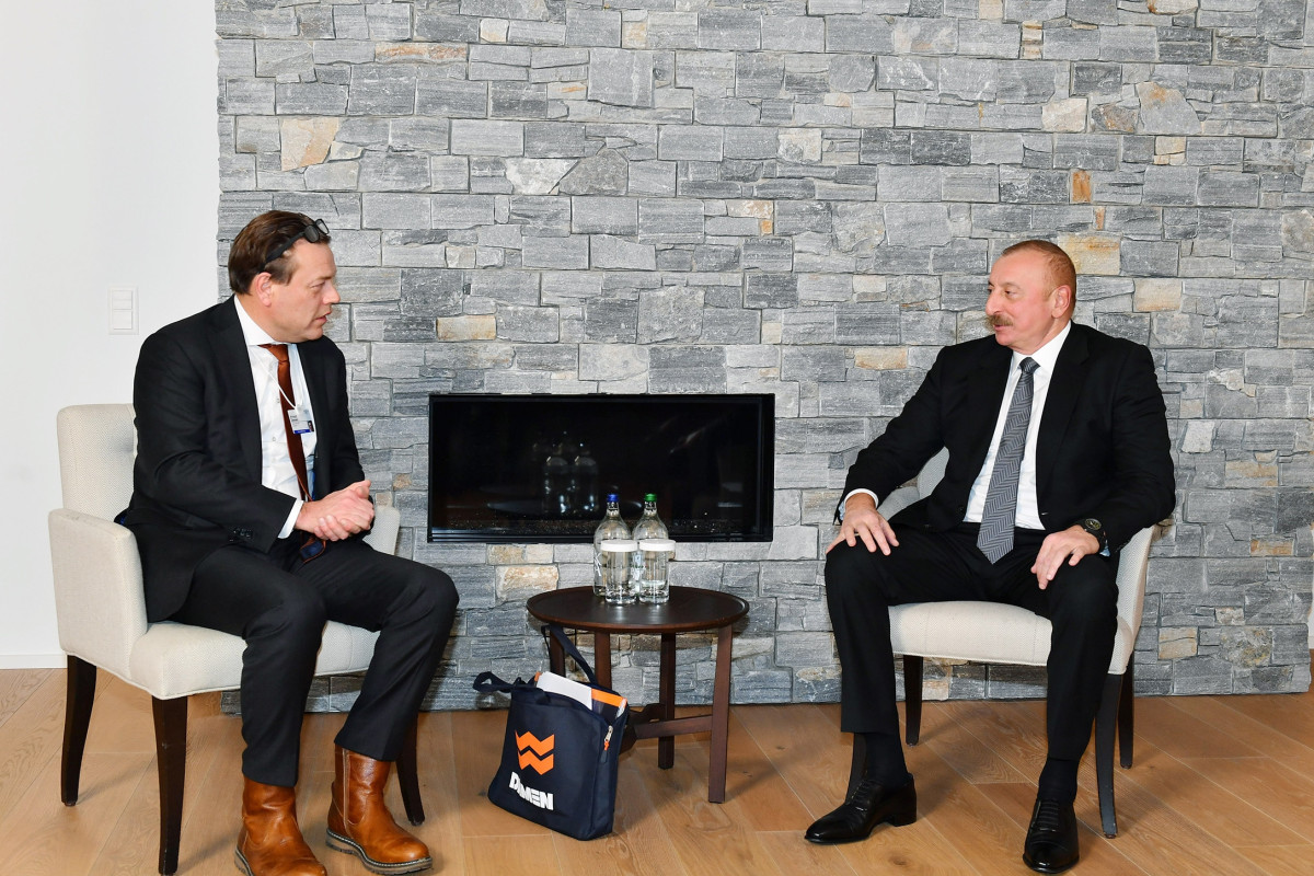 ilham davos