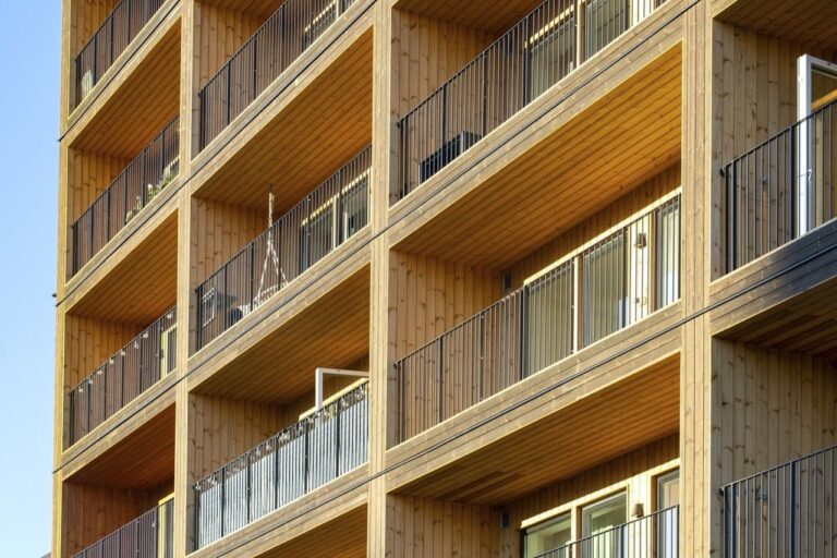 aon6t4j6hpe-2