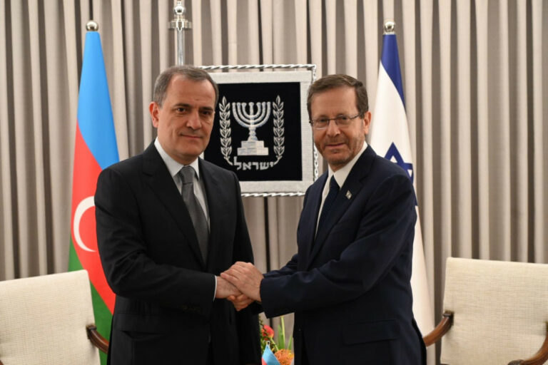 ceyhun israil prez