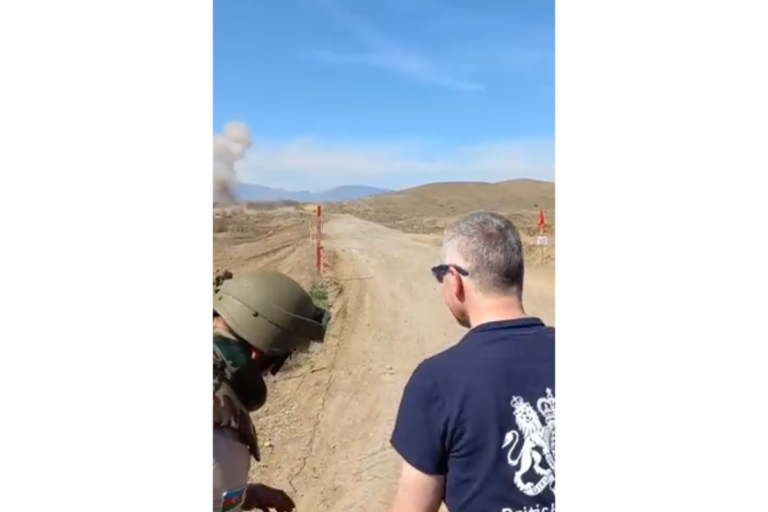 ingilsi sefir mina