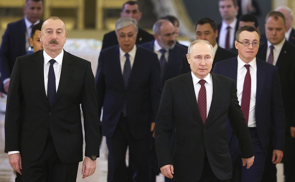 ilham putin avrasiya sammiti