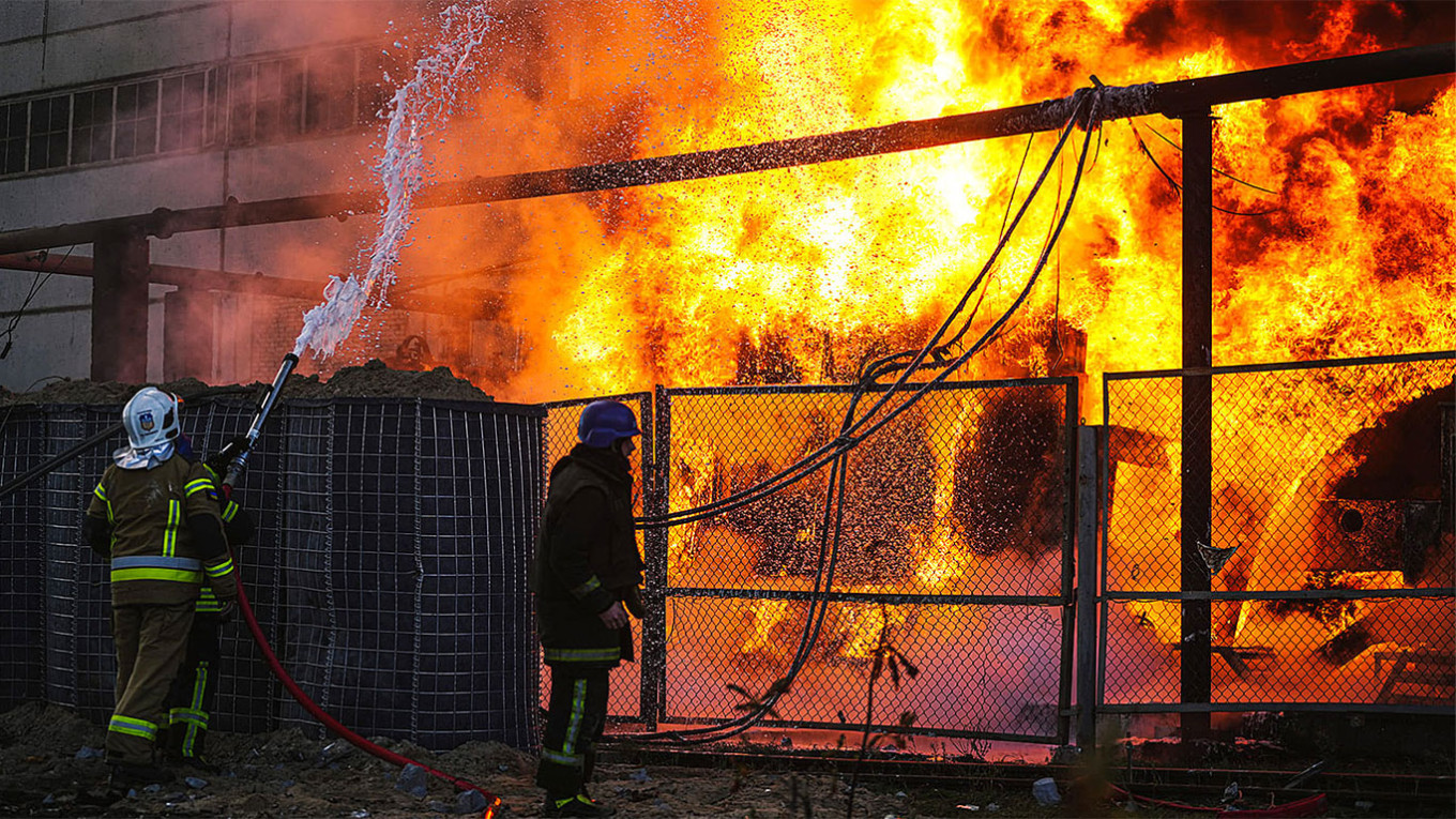 Kyiv_after_Russian_shelling_2022-10-18_03-2