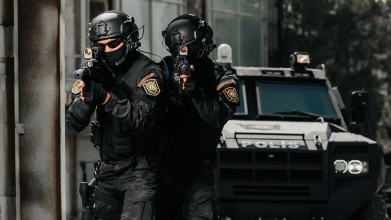 polis