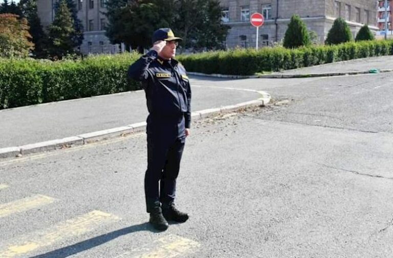serdar komendant