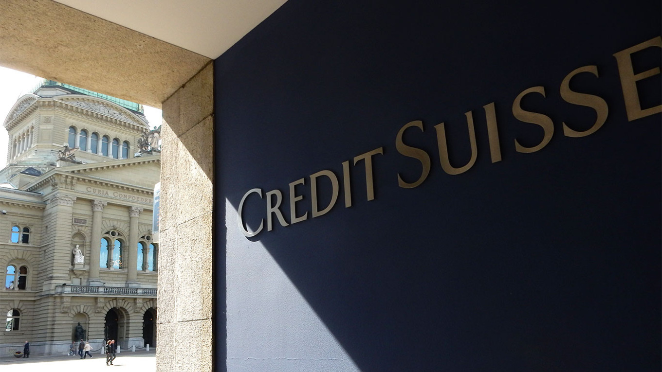 Credit_Suisse_und_Bundeshaus_in_Bern