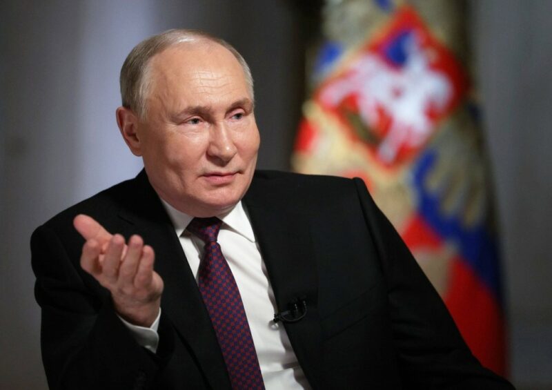 Putin 40 milyard dollarlıq dəmir yolunun tikintisinə göstəriş verib- Çinə xammal ixrac etmək üçün