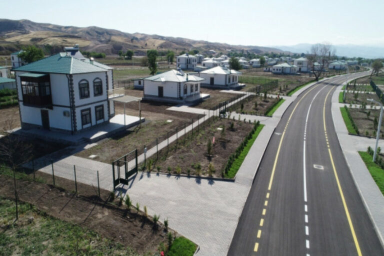 qayidis