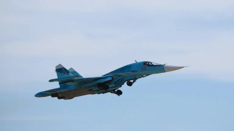 su 25
