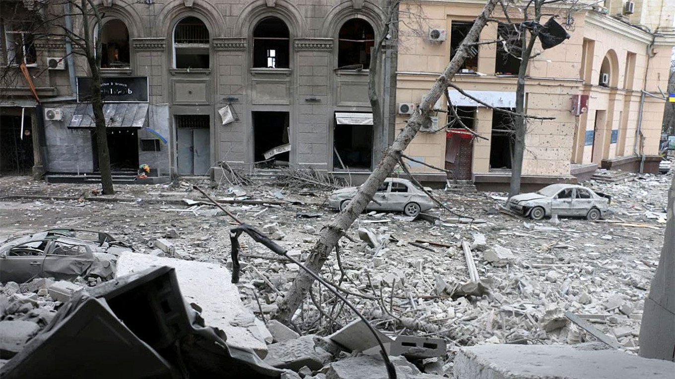 Kharkiv_downtown_street_destroyed_by_Russian_bombardment-2