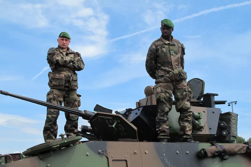 Fransa Ukraynaya 100 nəfərlik ilk hərbi bölüyünü göndərib