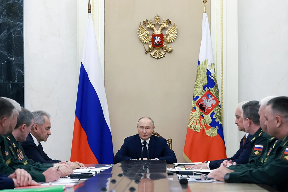 putin komandalıq qebul