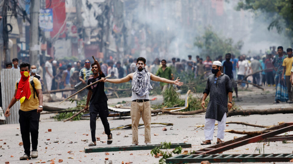 w980-p16x9-2024-07-19T135736Z_1858667889_RC26Y8AOEQ1G_RTRMADP_3_BANGLADESH-PROTESTS