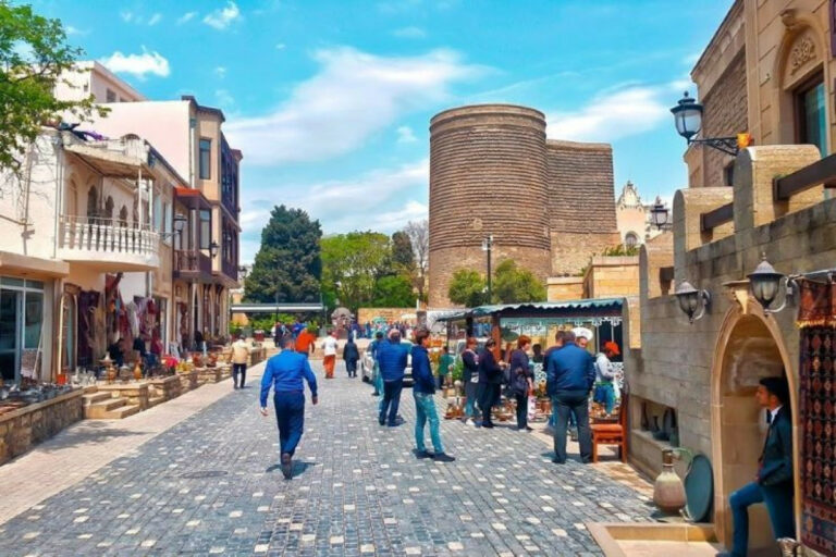 bakı