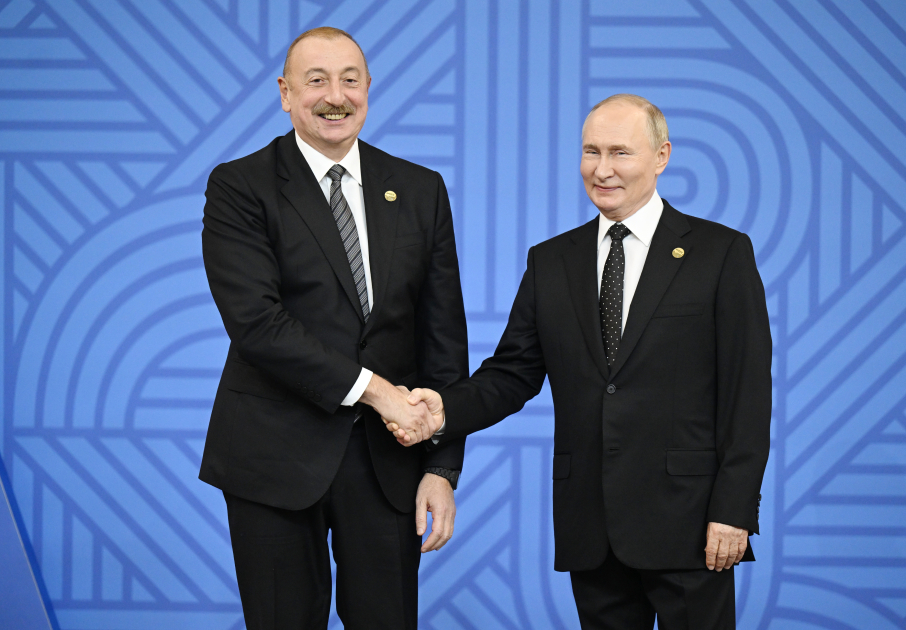Putin İlham Əliyevi Müstəqillik Günü münasibətilə təbrik edib