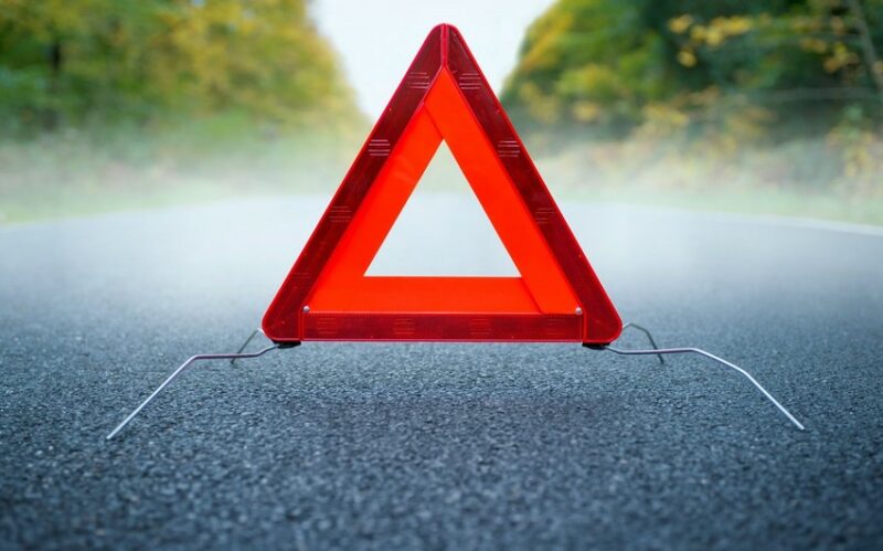 Laçında yük avtomobili aşıb