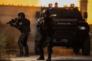 Polis