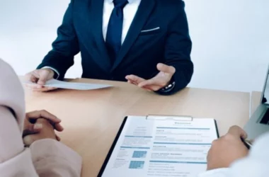 Dövlət idarələrində