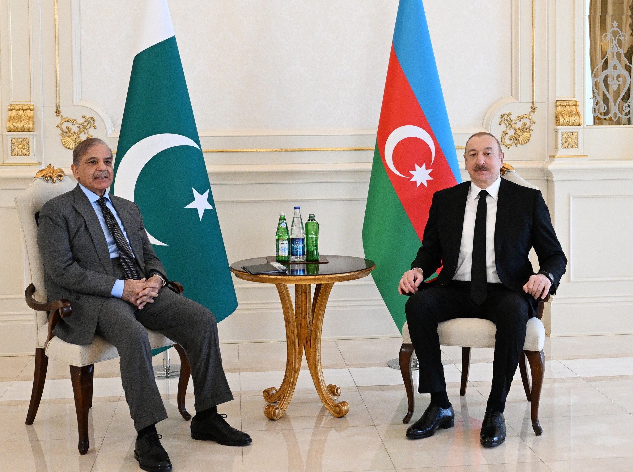 ilham pakis tekbetek