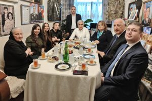 polad evi leyla