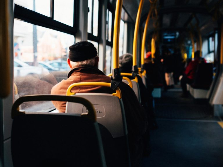 Avtobus