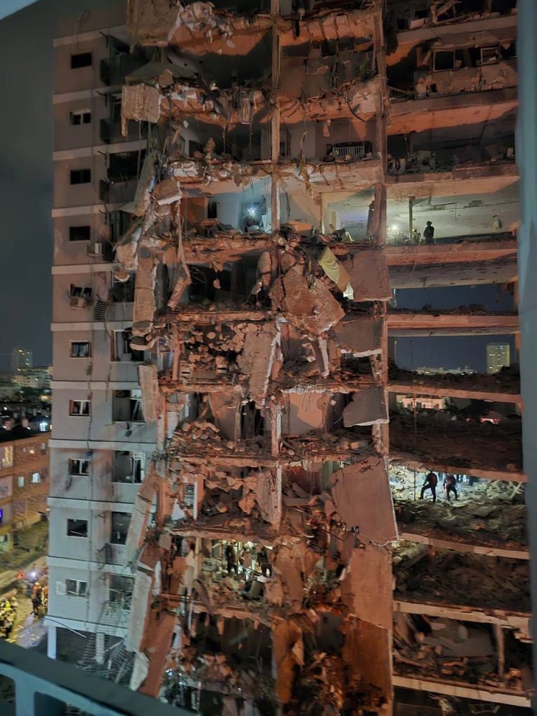 israil ev daqilib iran