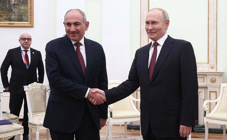putin pasinyan kreml