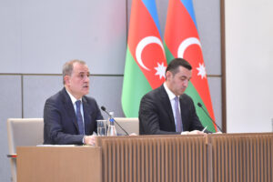 ceyhun bayramov brifinq