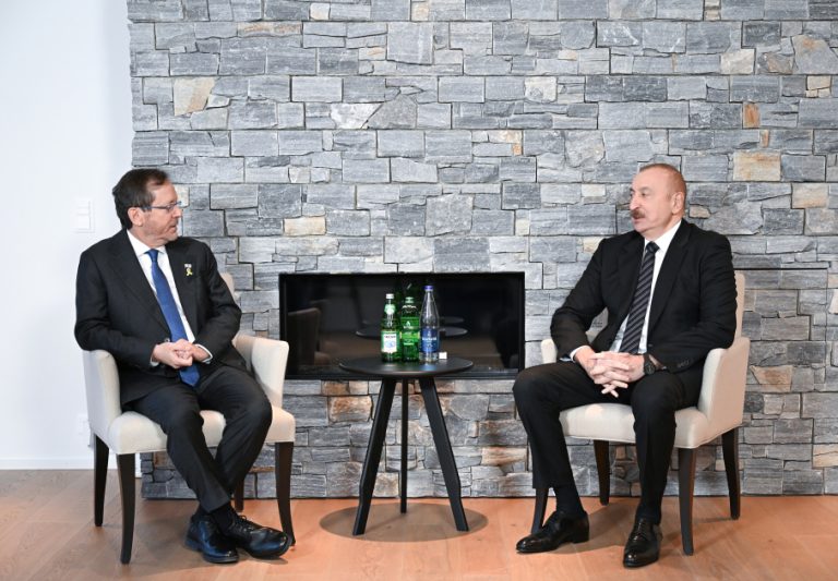 ilham israil prez