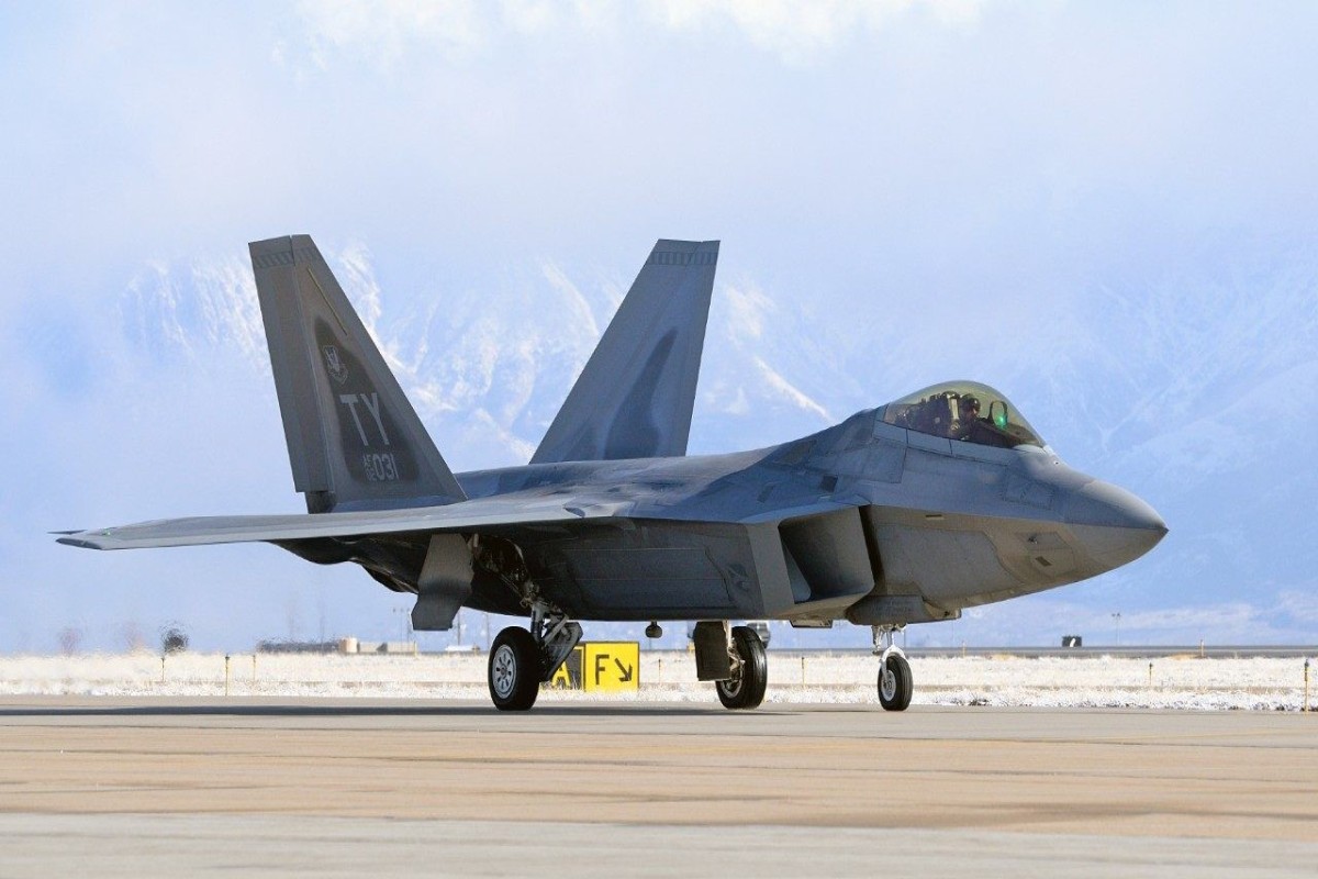 f22