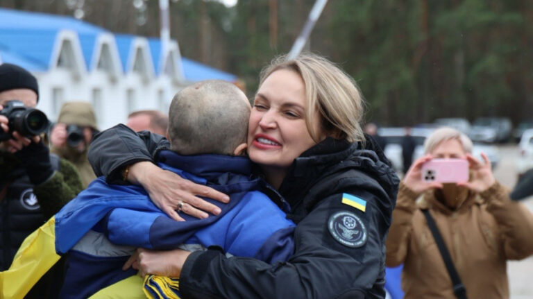 ukr esir