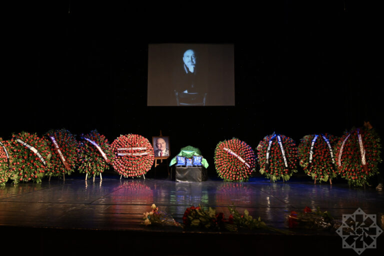 aleksandr sarovski vida