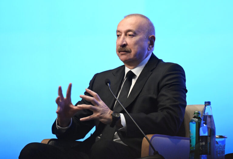 ilham forum 02