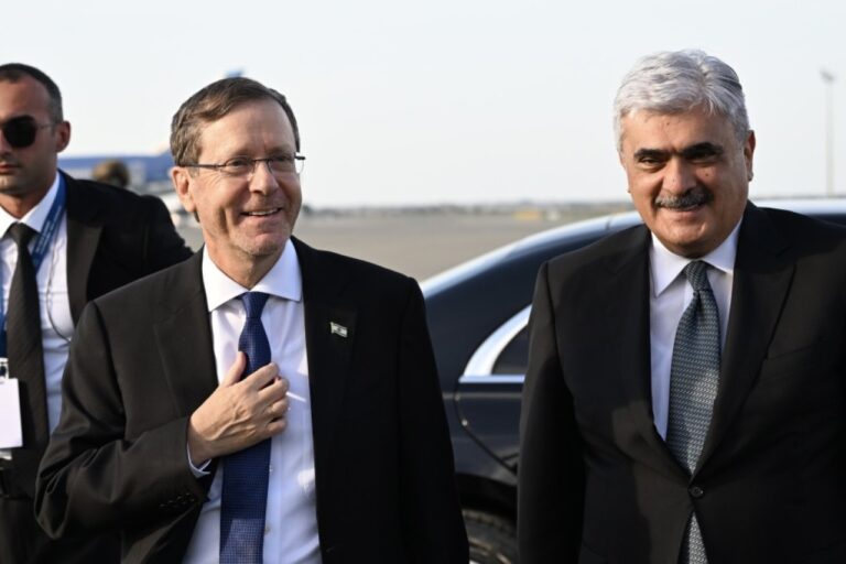 israil prez baki